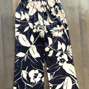 NWT Elie Tahari Black and Gold Silky Pants